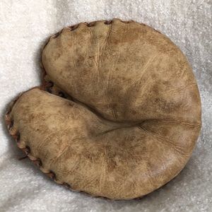 Catchers mit. Vintage. Hutch brand. Adult sz